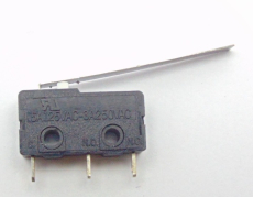 Mikroschalter    mit    Hebel        33mm    Subminiatur    1xUM